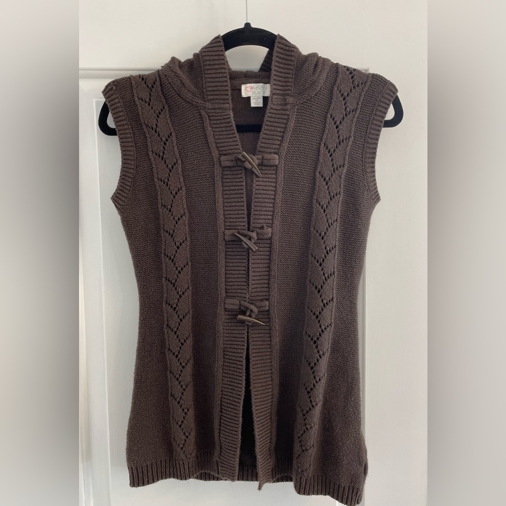 THE Children’s Place - Sleeveless Hooded vest with toggles.